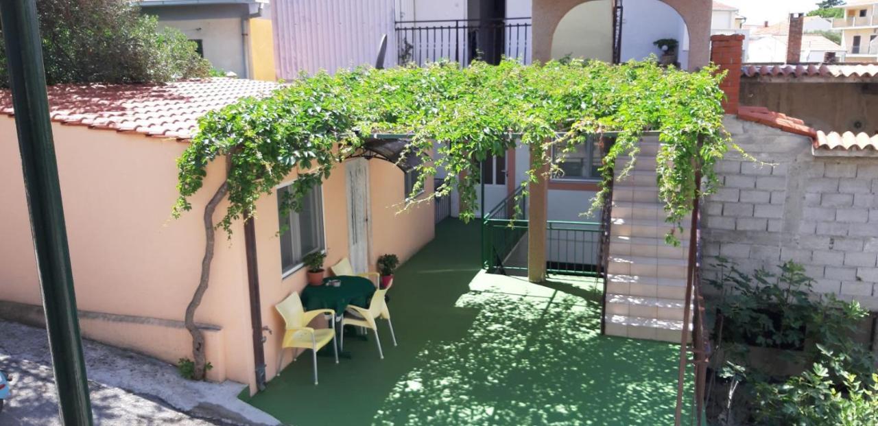 Apartman Gabriel Podgora Exterior foto
